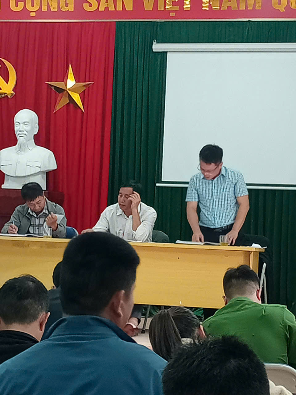 Sáng ngày 25/11/2024 UBND xã tổ chức họp giao ban tháng mở rộng tháng 11 năm 2024 của UBND xã Mường Mùn