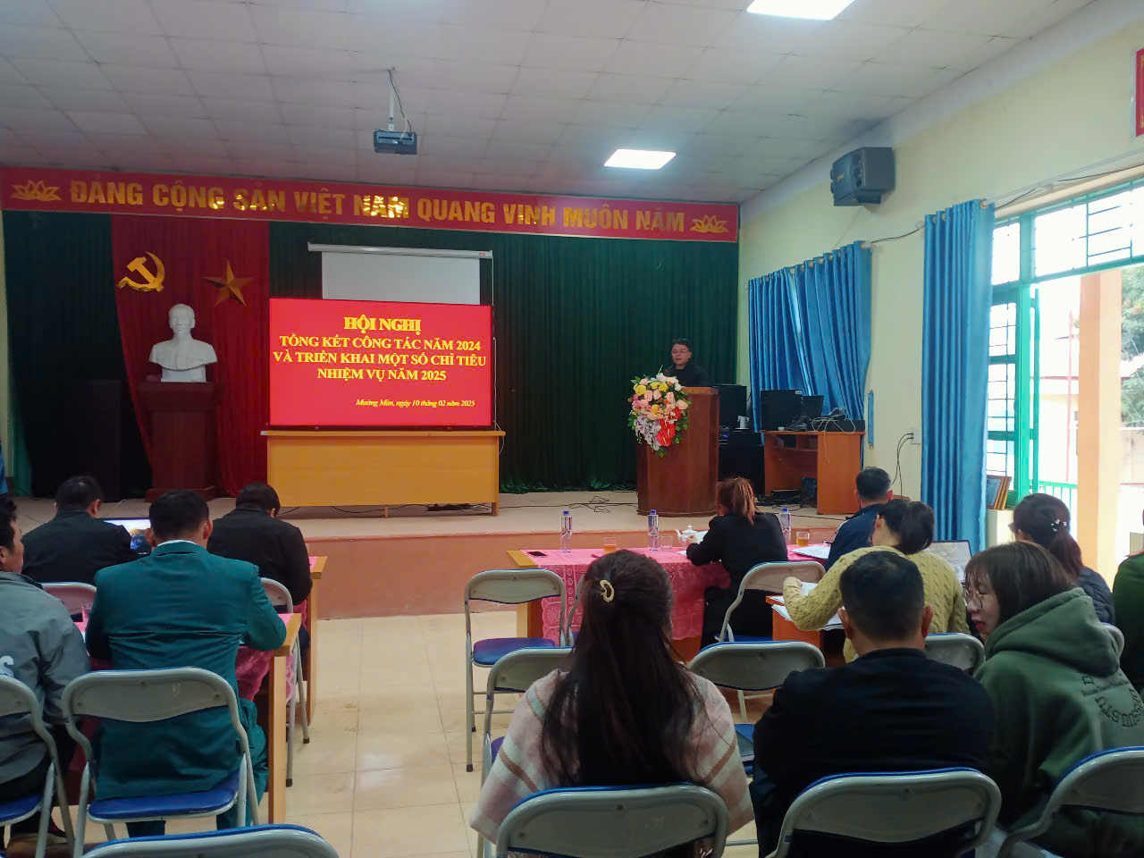 Đồng chí Trần Trung Kiên Chủ tịch UBND xã phát động phong trào thi đua năm 2025